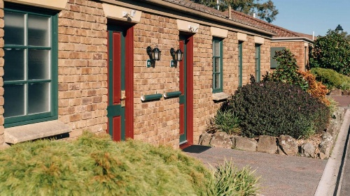 Country Club Villas image 9